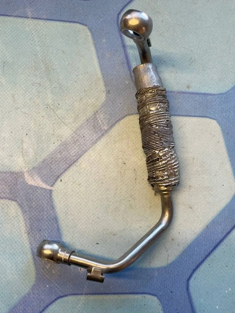 Трубка турбины VW Passat 2005-2010 B6