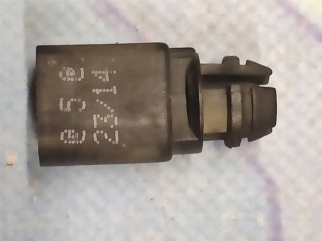 Датчик температуры воздуха VW Passat 2005-2010 B6