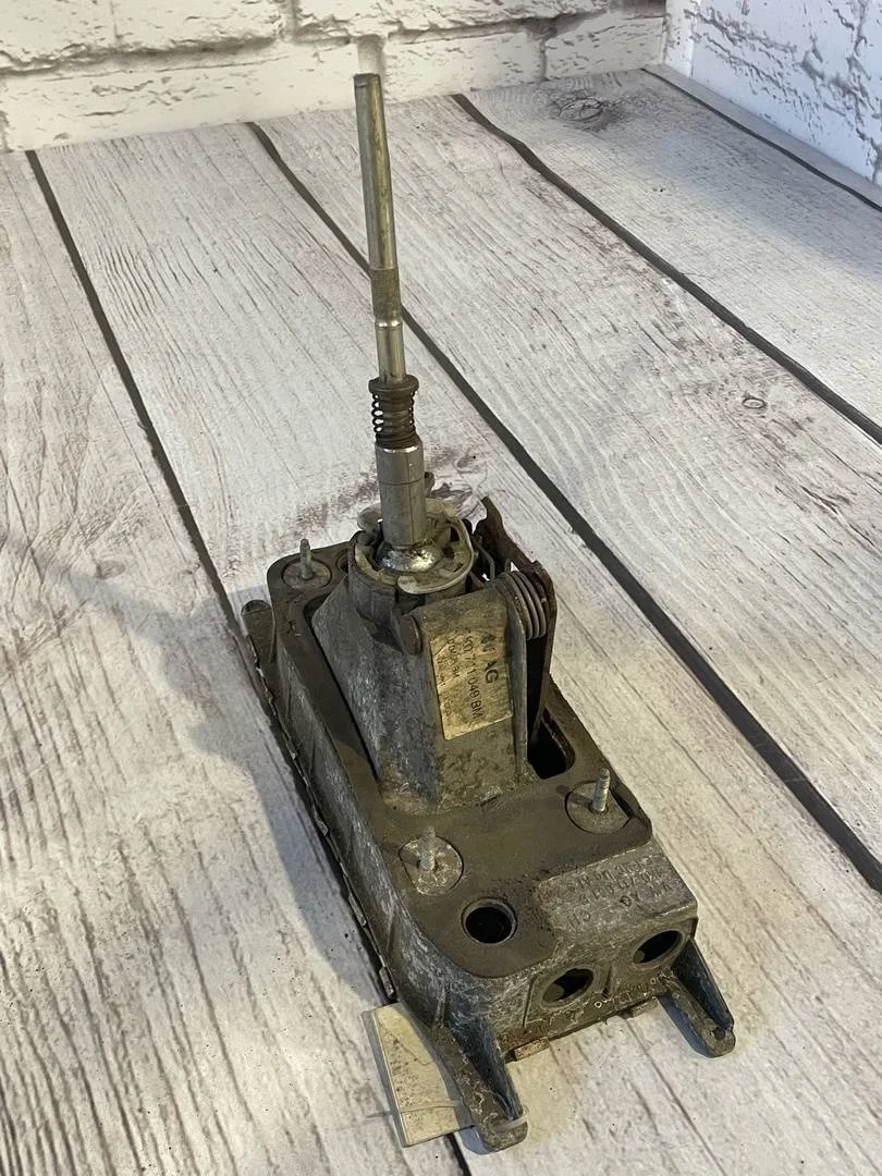 Кулиса мкпп VW Passat 2005-2010 B6