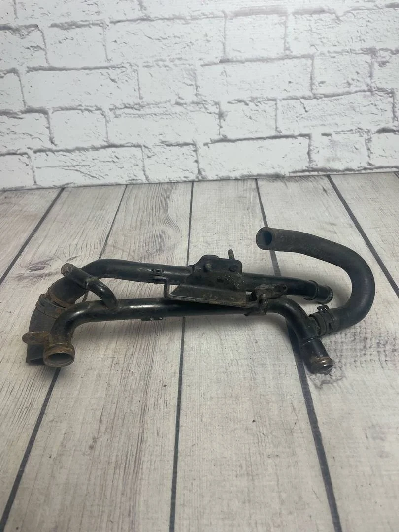 Трубка системы охлаждения двс металл VW Passat 2005-2010 B6