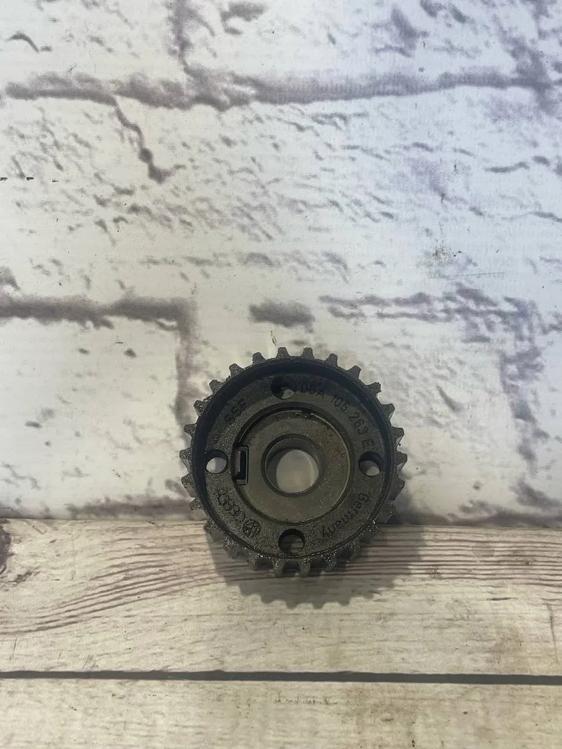 Шкив коленвала VW Passat 2005-2010 B6