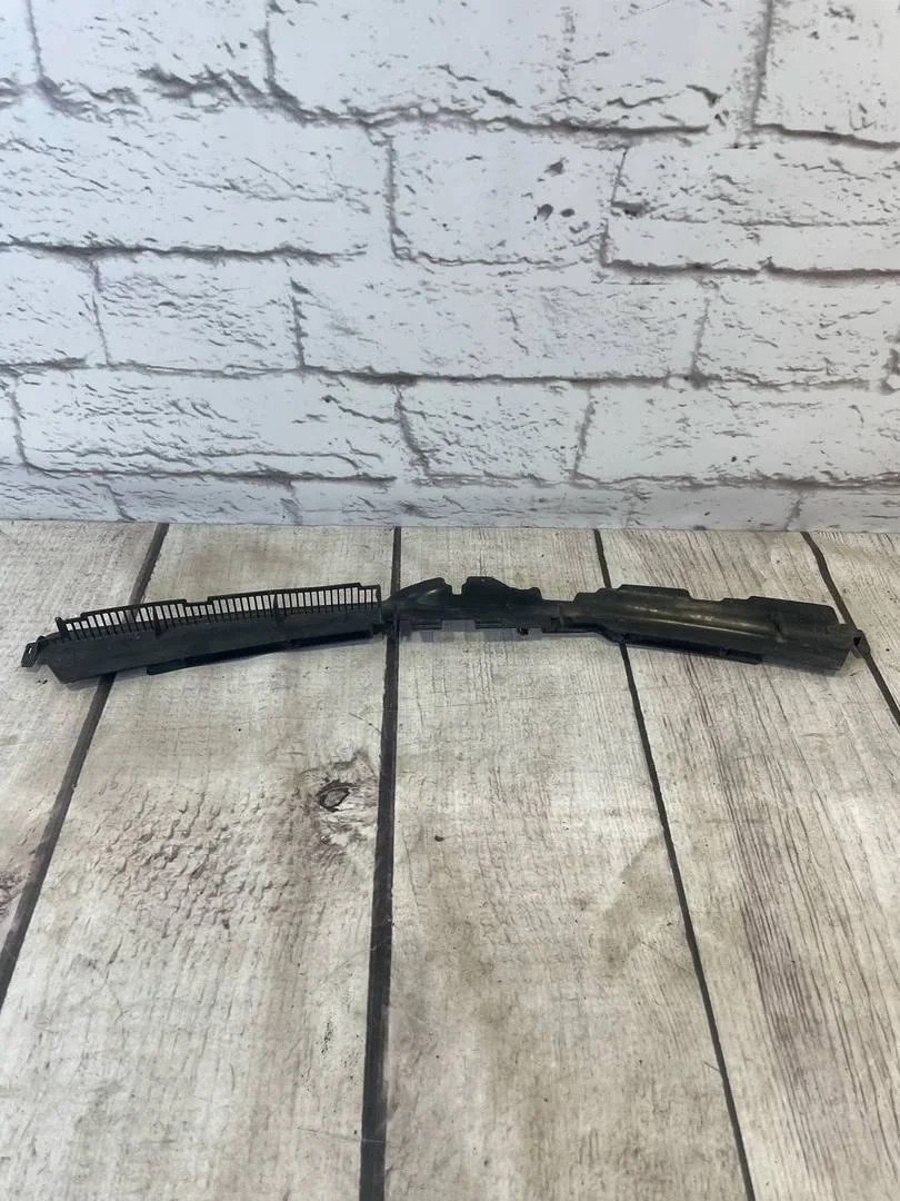 Воздуховод радиатора охлаждения VW Passat 2005-2010 B6