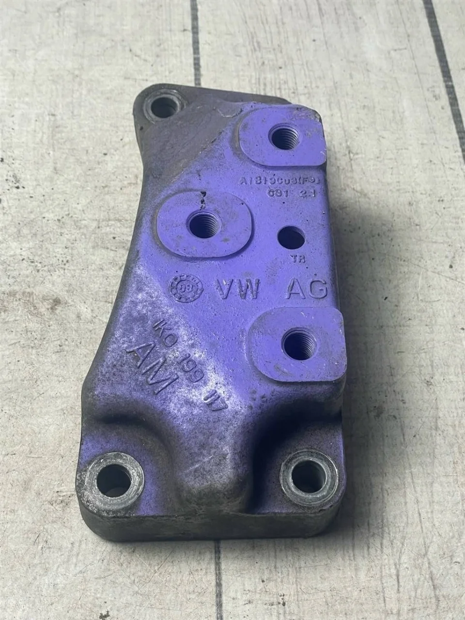 Кронштейн кпп VW Passat 2005-2010 B6