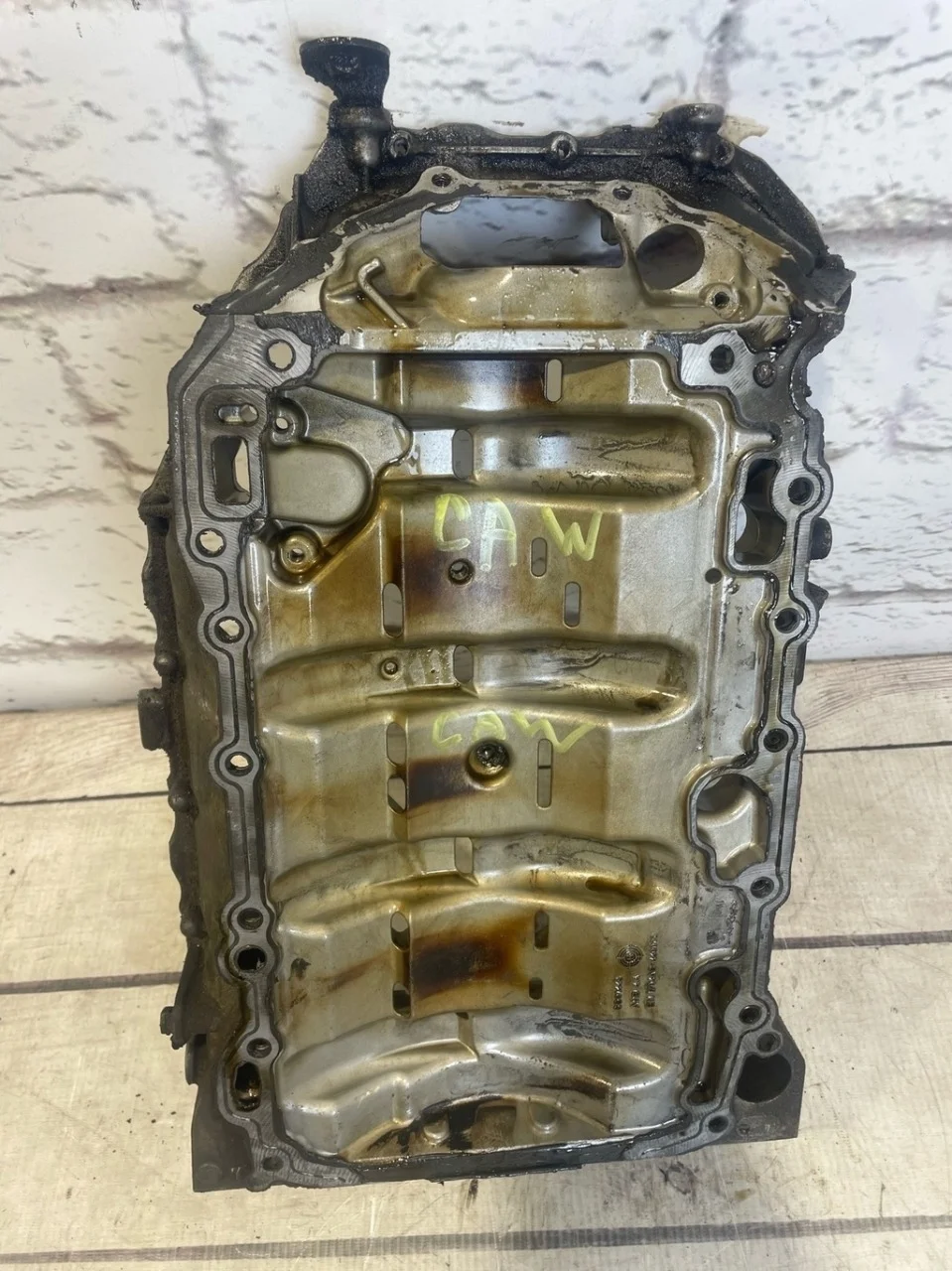 Поддон масляный двигателя VW Passat 2005-2010 B6