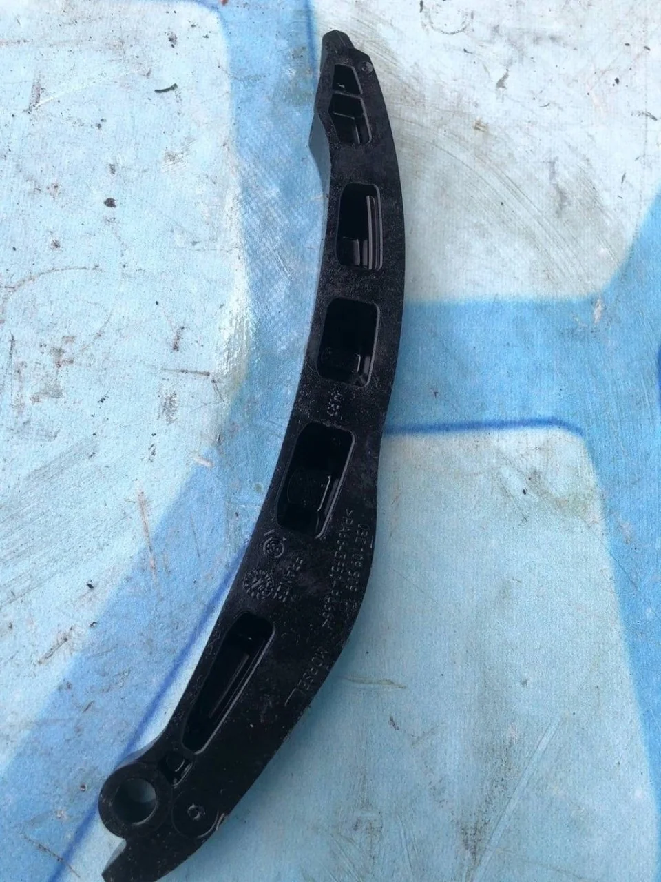 Направляющая цепи грм VW Passat 2010-2016 B7