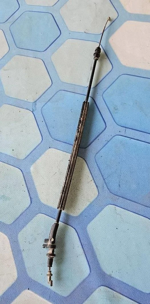 Трос открывания передней двери VW Passat 2010-2016 B7