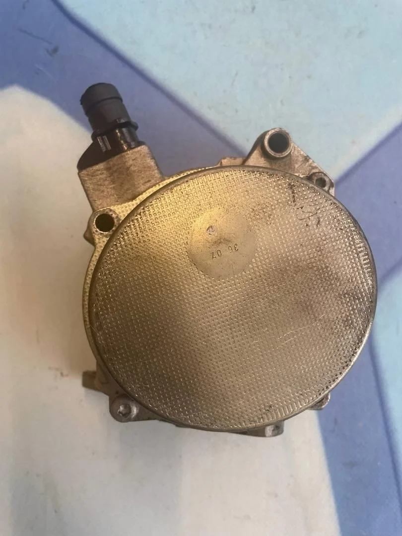 Насос вакуумный VW Passat CC 2008-..