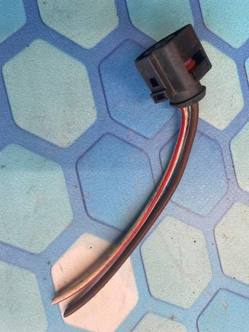 Фишка разъем штекер vag VW Passat CC 2008-н.в.