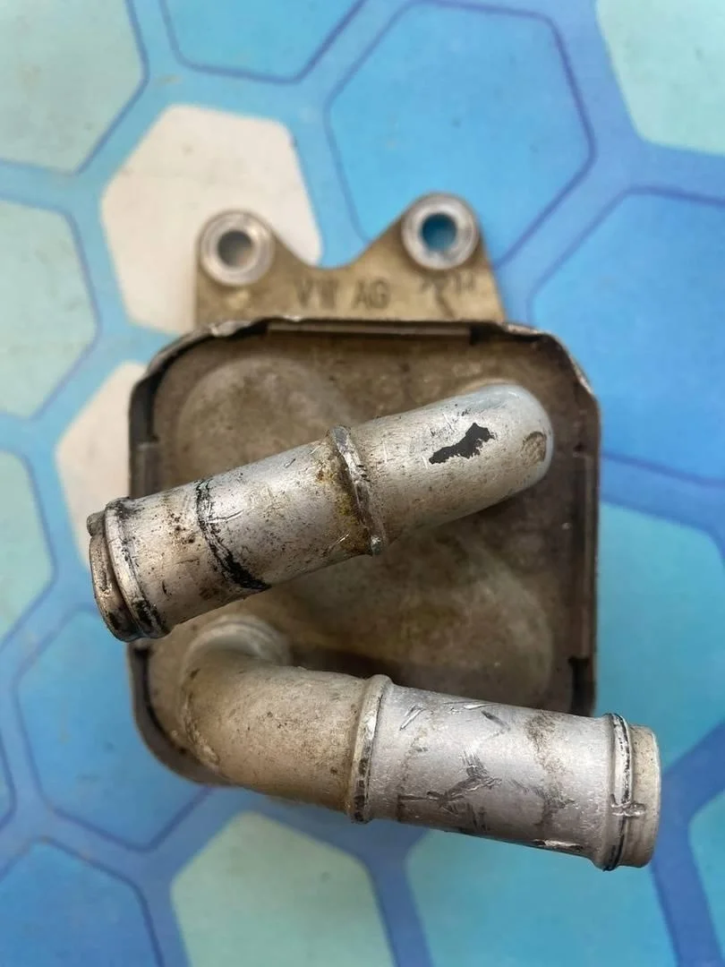 Радиатор масляный VW Polo 5 2009-2015