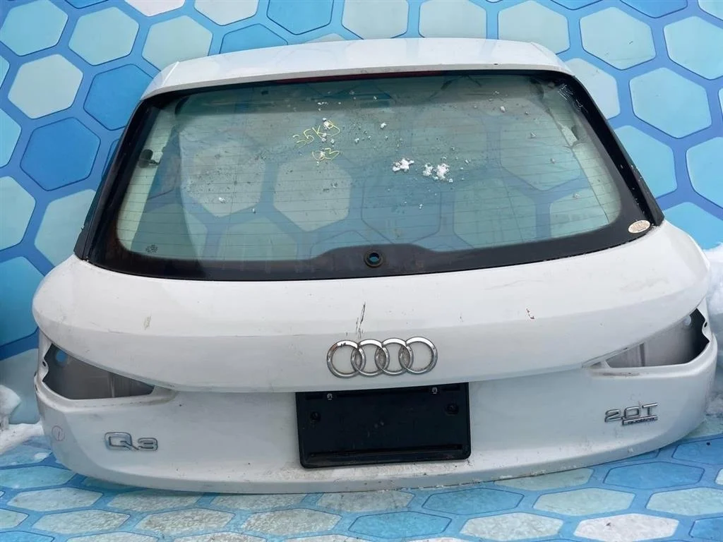Крышка багажника дверь задняя Audi Q3 2011-2014 8U
