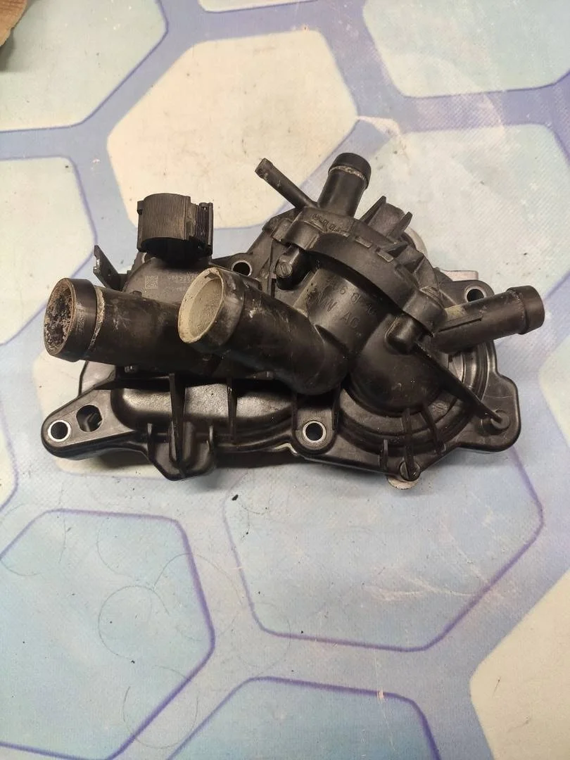 Помпа Audi Q3 2011-2014 8U