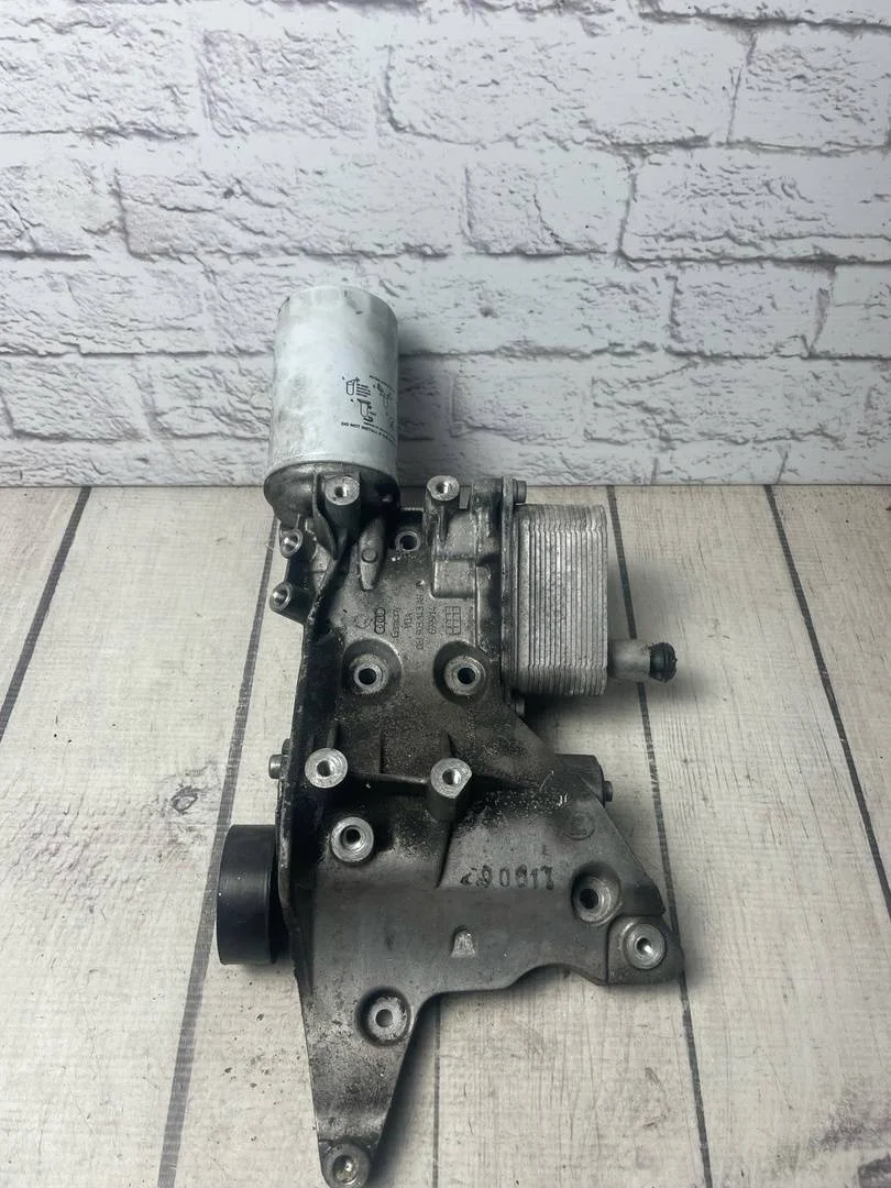 Кронштейн генератора Audi Q3 2011-2014 8U