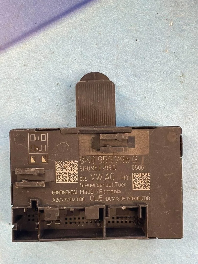 Блок комфорта Audi Q5 2008-2012 8R