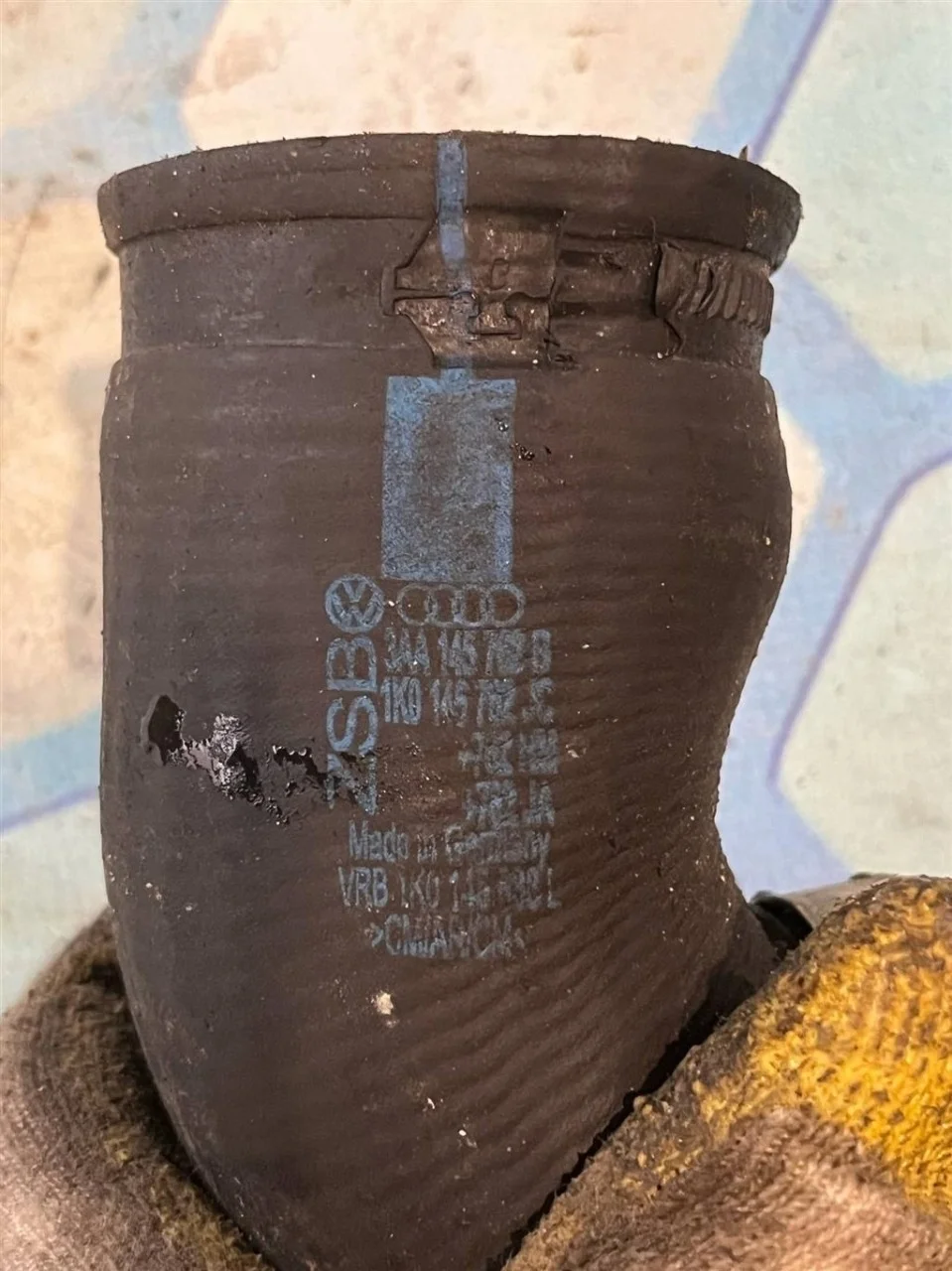 Патрубок интеркулера Seat Alhambra 2010-.в.