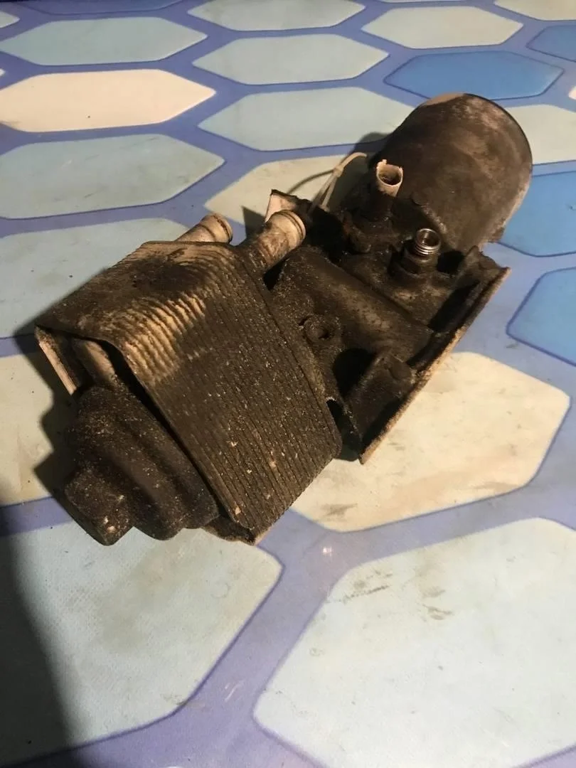 Кронштейн масляного фильтра Skoda Fabia 1 1999-2006