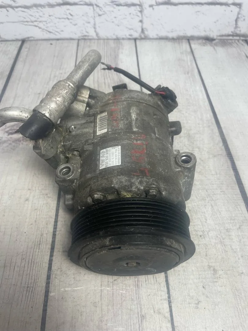 Компрессор кондиционера Skoda Fabia 2 2007-2015