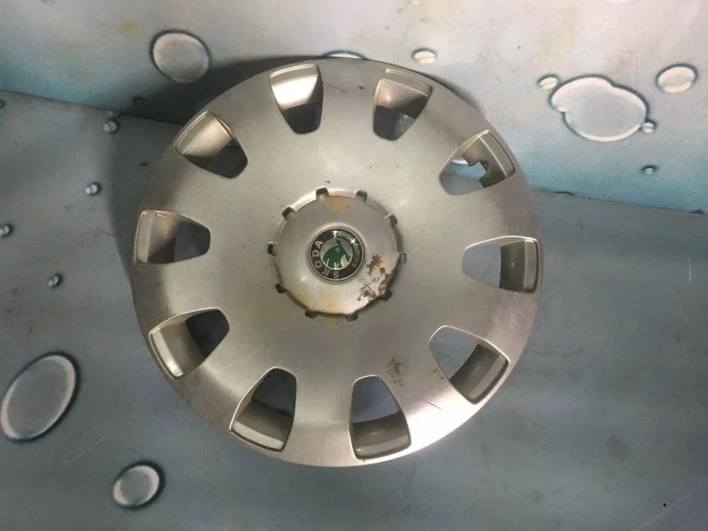 Колпак колеса Skoda Octavia 8 2000-2011 A4