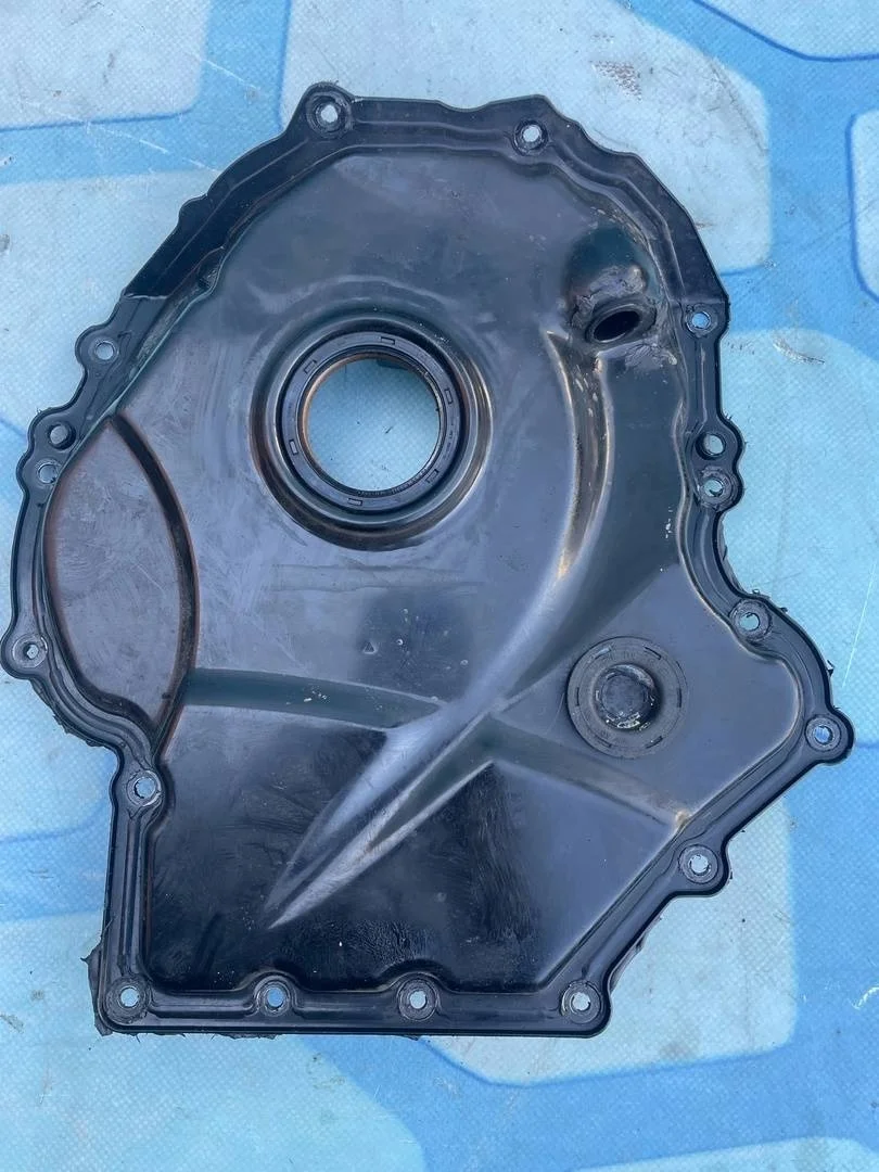 Крышка двигателя передняя Skoda Octavia 2004-2013 A5