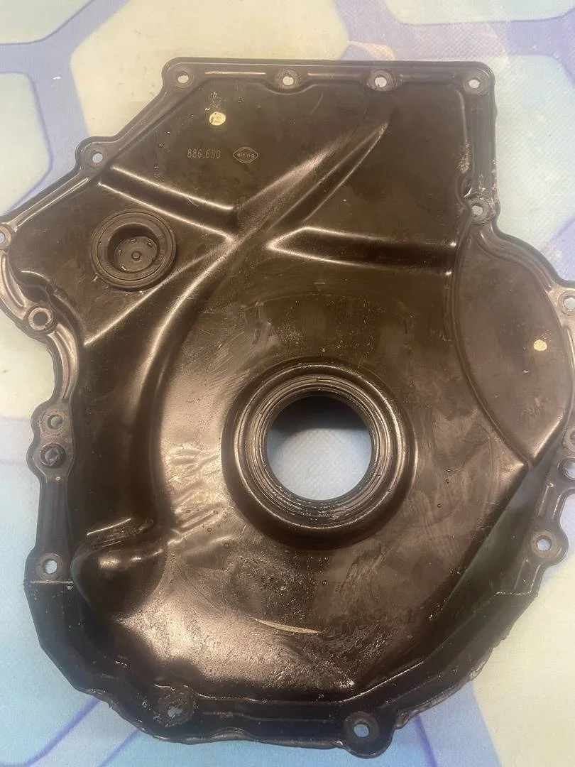 Крышка двигателя передняя Skoda Octavia 2004-2013 A5