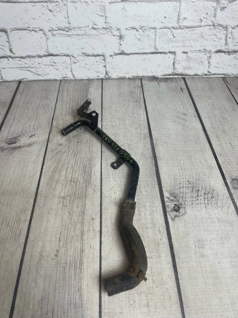 Трубка системы охлаждения двс металл Skoda Octavia 2004-2013 A5