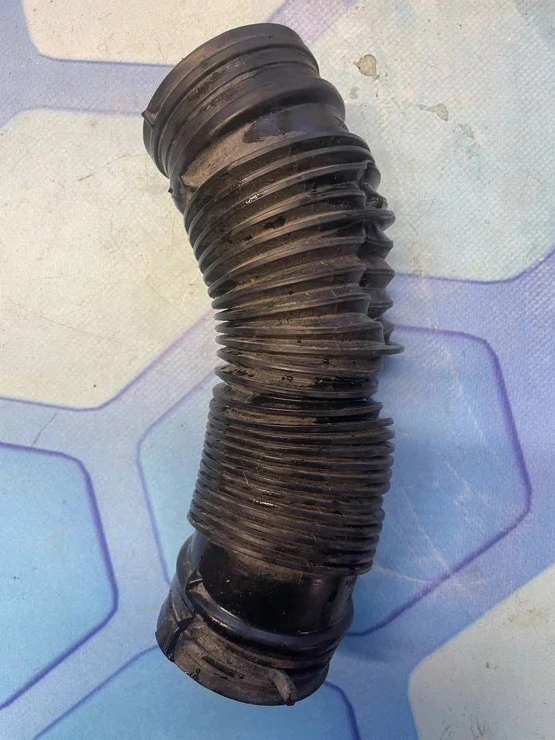 Патрубок воздушного фильтра Skoda Octavia 2013-2021 A7