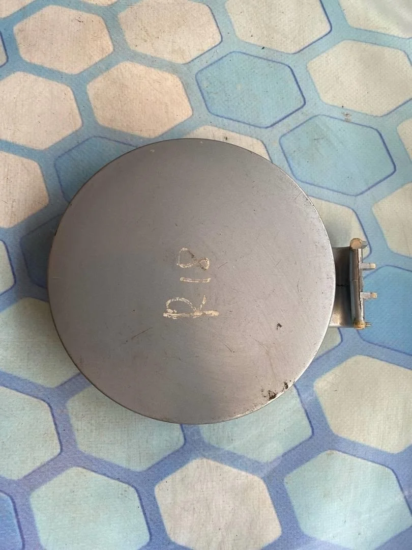 Крышка лючка бензобака Skoda Superb 1 2002-2008