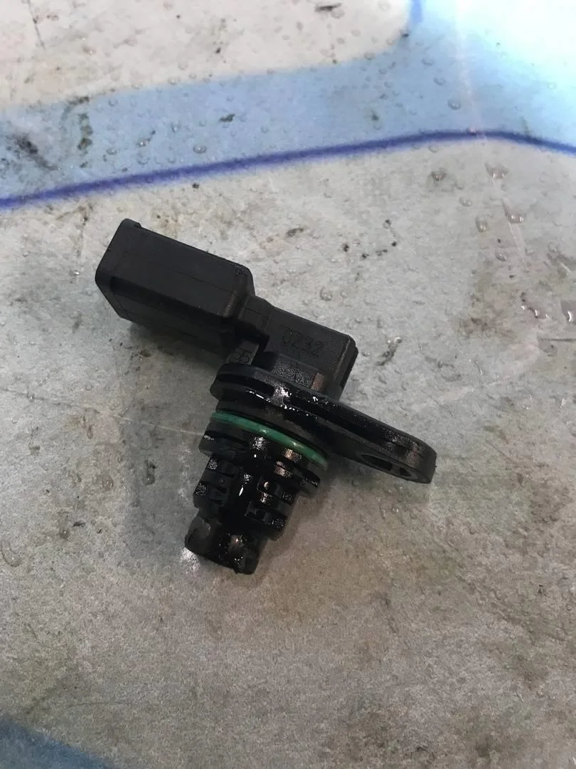 Датчик положения распредвала Skoda Yeti 2014-..