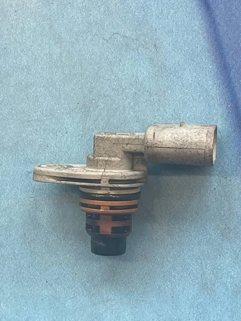 Датчик положения распредвала Skoda Yeti 2014-..