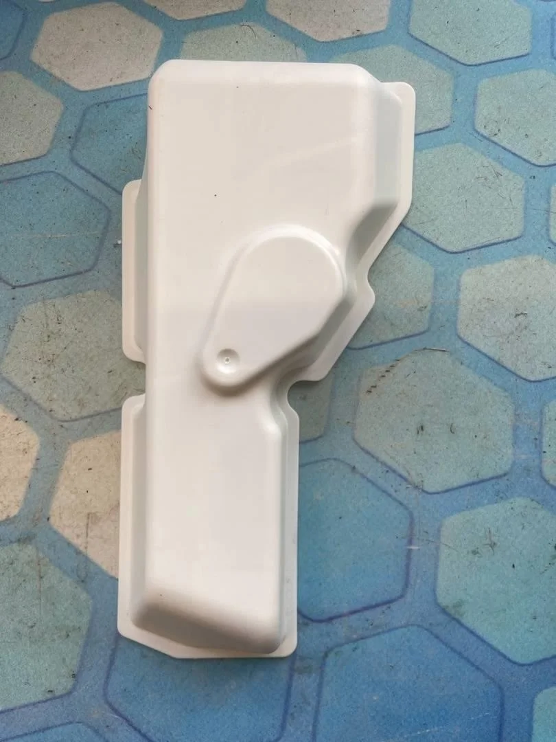 Крышка блока управления рулевой рейкой VW Tiguan 1 2007-2011