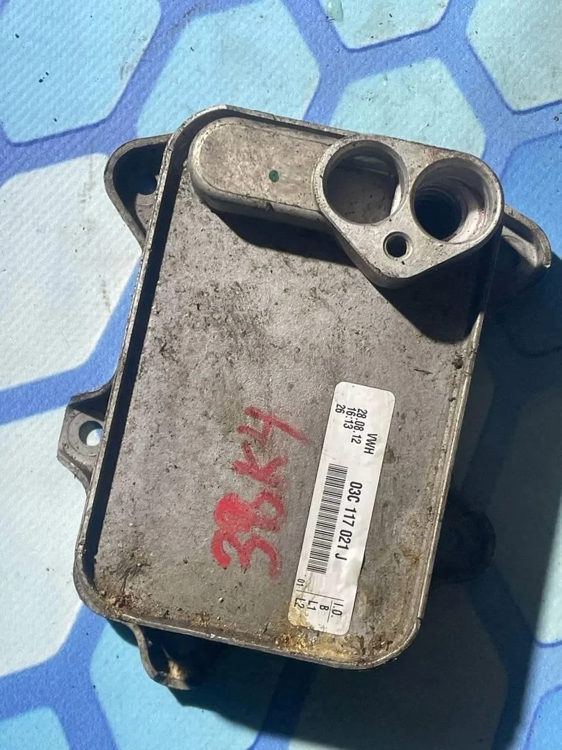 Радиатор масляный VW Tiguan 1 2007-2011