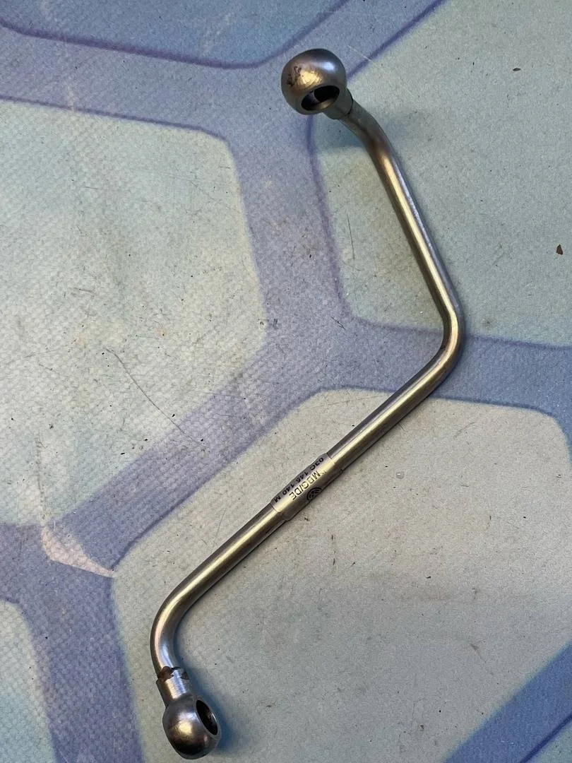 Трубка масляная VW Tiguan 1 2007-2011