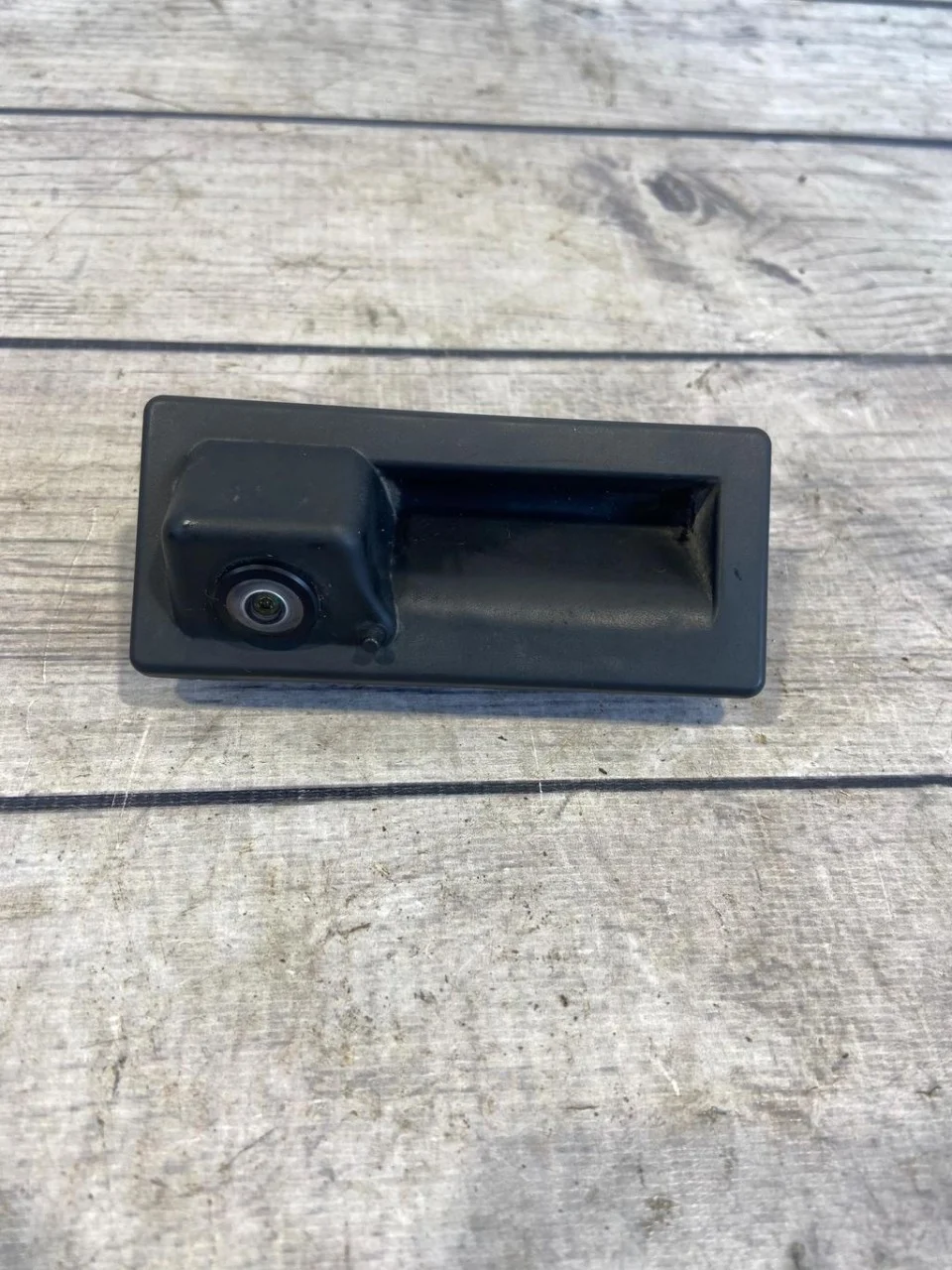 Кнопка открывания багажника VW Tiguan 2 2016-2021