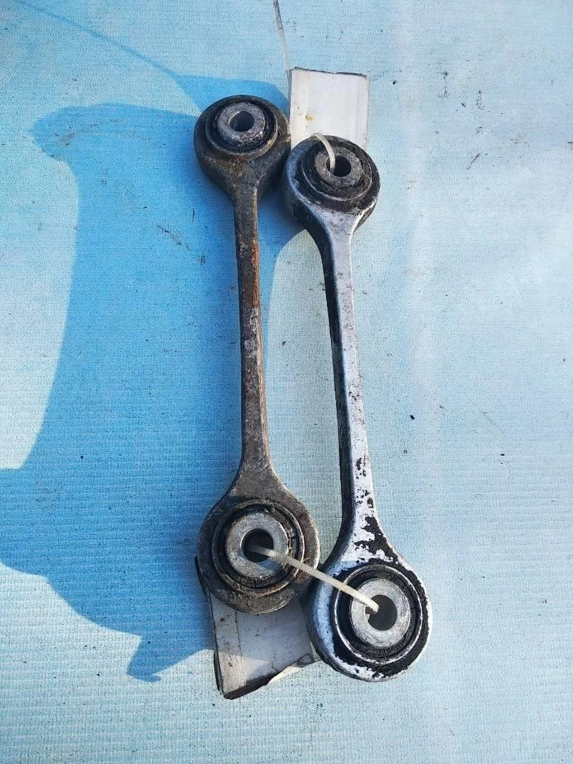 Стойка стабилизатора переднего VW Touareg 1 2002-2007