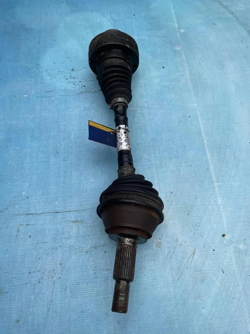 Полуось передняя левая правая привод сборе VW Touareg 1 2002-2007
