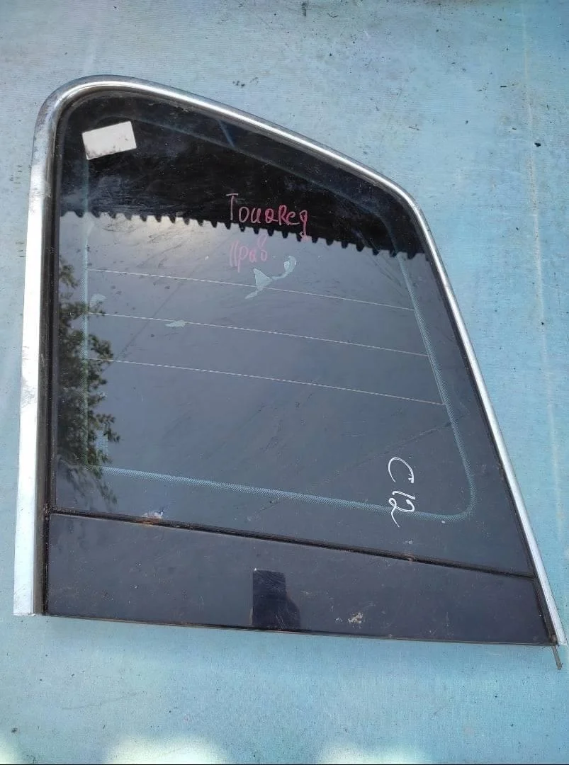 Стекло глухое правое универсал VW Touareg 1 2002-2007