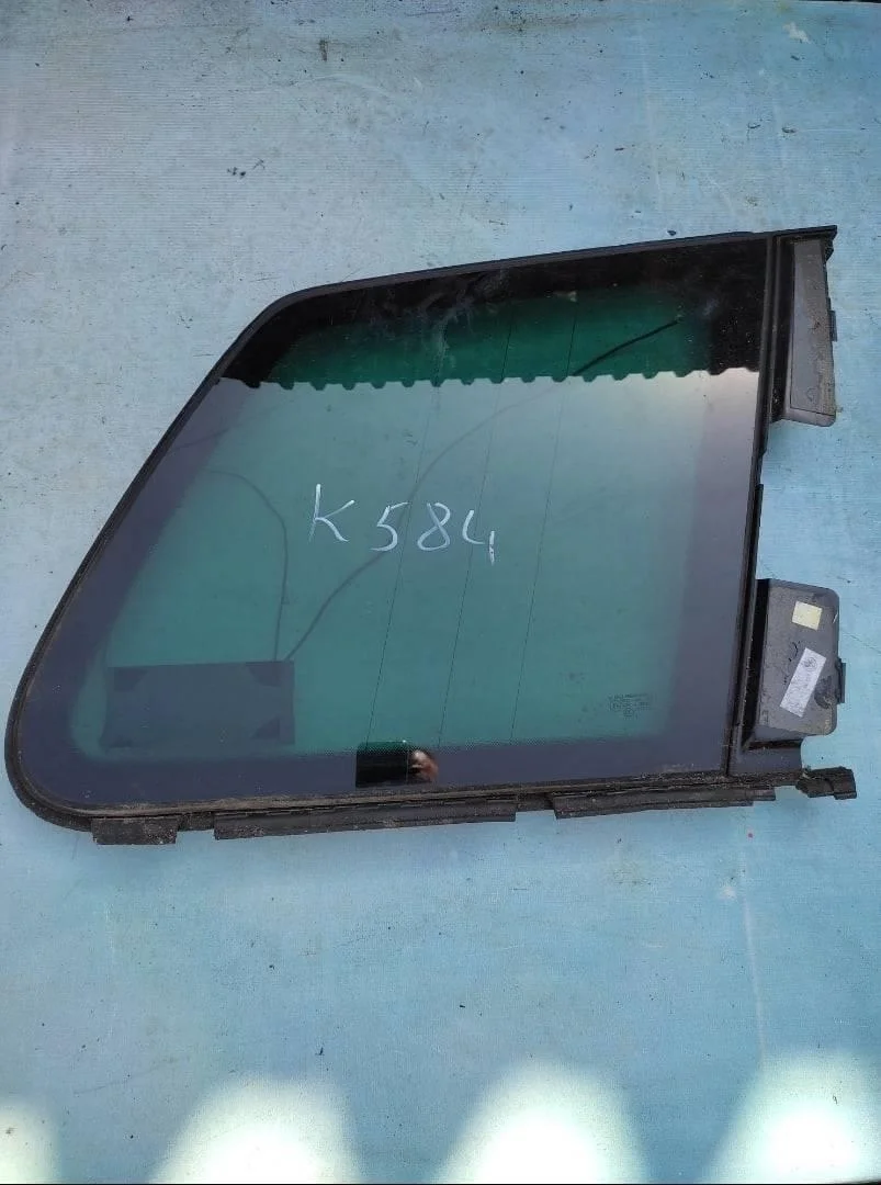 Стекло глухое правое универсал VW Touareg 1 2002-2007