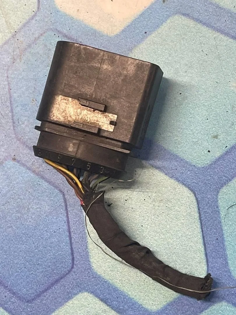 Фишка разъем штекер vag VW Touareg 1 2002-2007