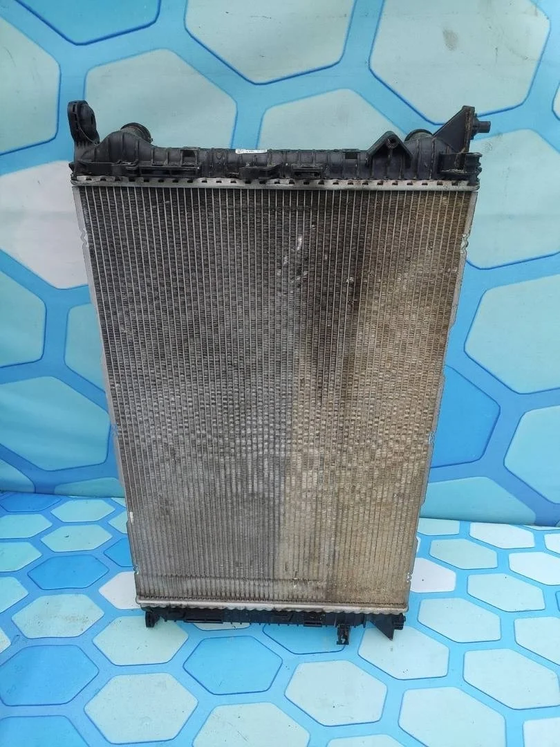 Радиатор основной VW Touareg 1 2002-2007