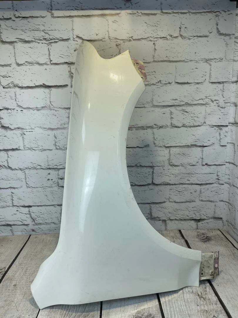 Крыло переднее правое VW Touareg 1 2002-2007