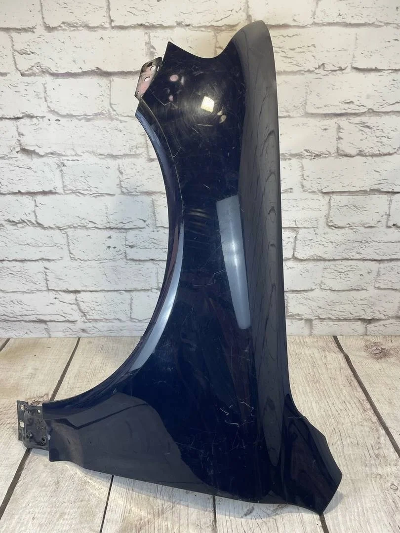 Крыло переднее левое VW Touareg 1 2002-2007