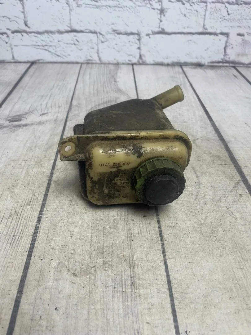 Бачок гур VW Touareg 1 2002-2007