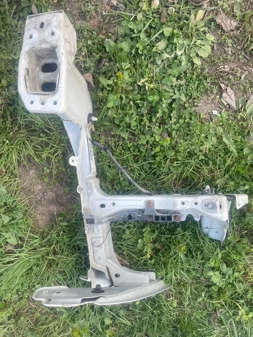 Лонжерон правый короткий до стакана VW Touareg 1 2007-2010