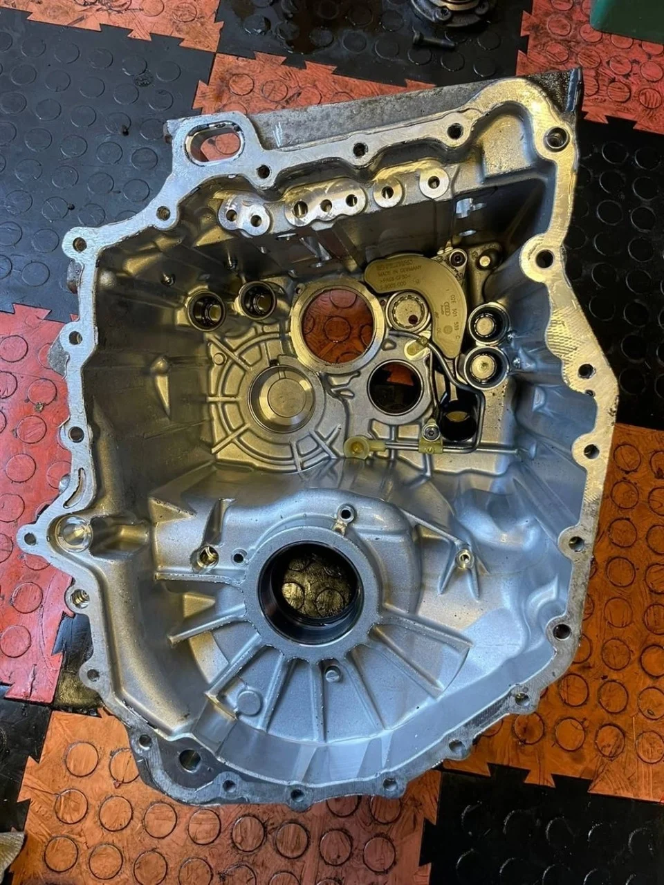 Корпус кпп VW Touran 2003-2010