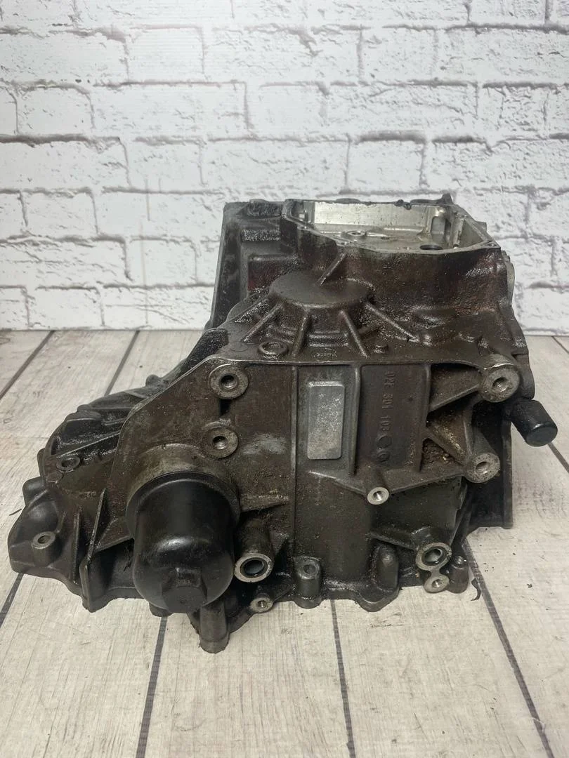 Корпус кпп VW Touran 2003-2010