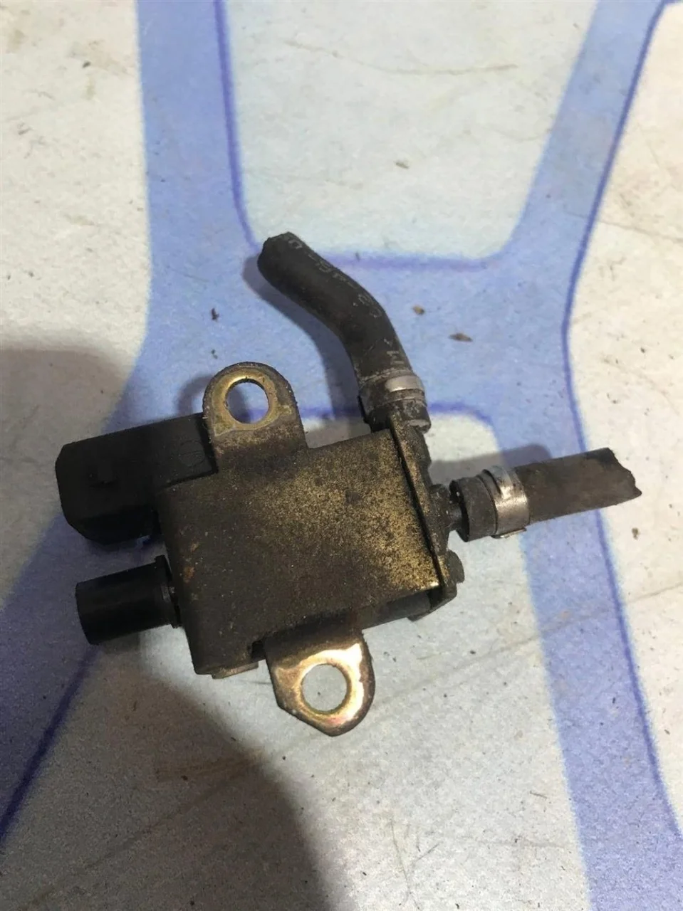 Клапан перепускной Audi TT 1998-2006 8N3