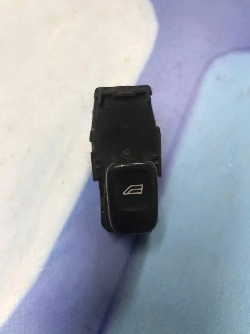 Кнопка стеклоподъемника Volvo XC90 2002-2015