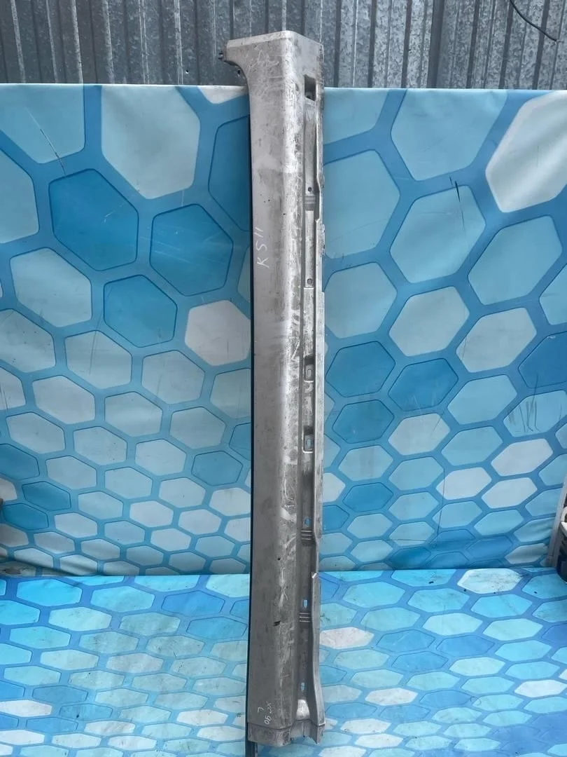 Накладка порога левая внешняя задняя часть Volvo XC90 2002-2015