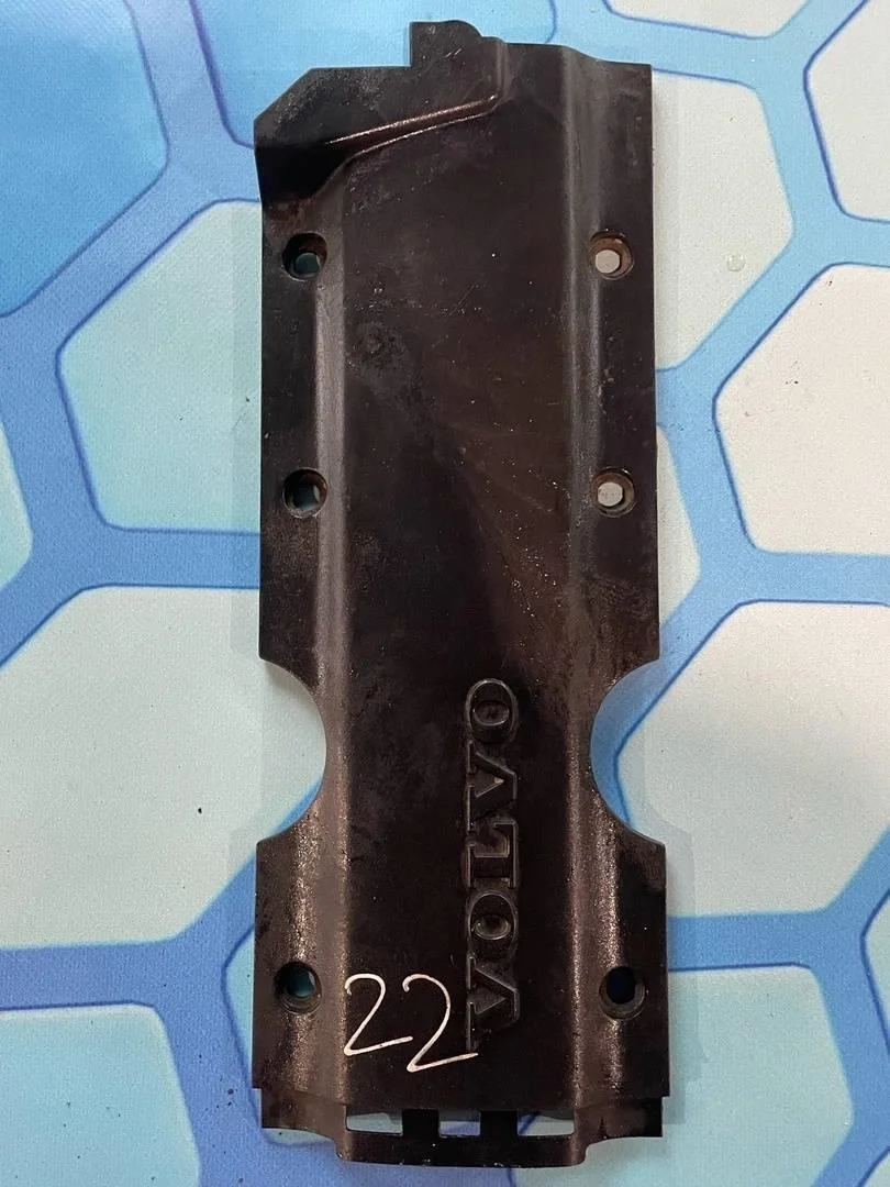 Накладка декоративная двигатель Volvo XC90 2002-2015