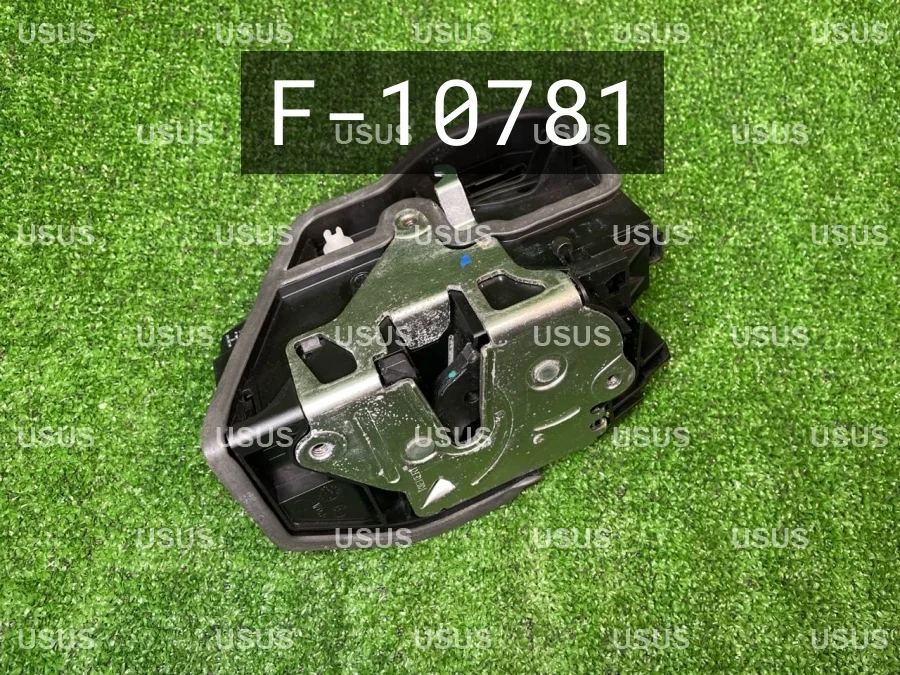 Замок двери задний левый BMW БМВ E65 Е65 E66 Е66 E60 Е60 F11 Ф11 F10 Ф10 E87 Е87 E71 Е71 E70 Е70 E61 Е61