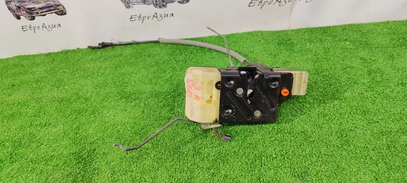 Замок боковой двери Volvo S60 S80 Xc70 Xc90 30699760, задний левый